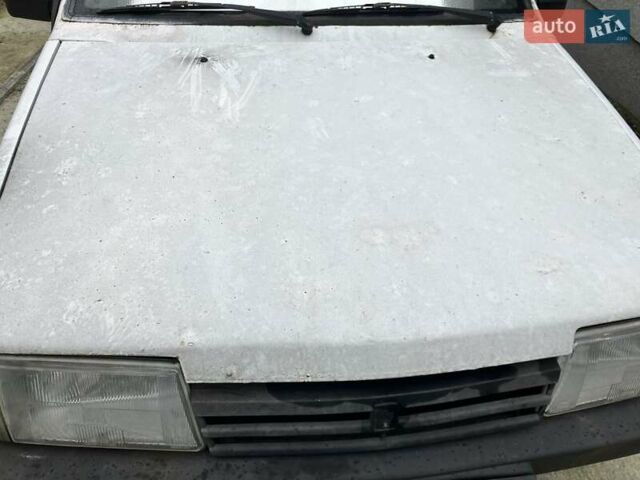 Білий ВАЗ 2108, об'ємом двигуна 1.3 л та пробігом 180 тис. км за 951 $, фото 3 на Automoto.ua