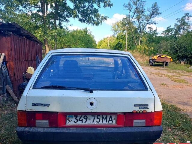 Білий ВАЗ 2108, об'ємом двигуна 1.5 л та пробігом 250 тис. км за 650 $, фото 3 на Automoto.ua