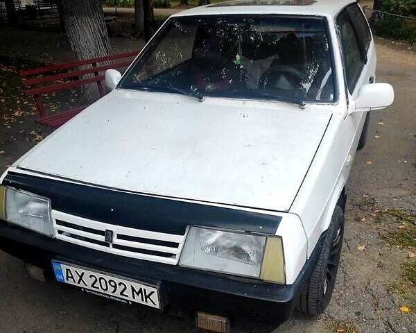 Белый ВАЗ 2108, объемом двигателя 1.3 л и пробегом 75 тыс. км за 1500 $, фото 2 на Automoto.ua