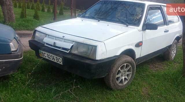 Белый ВАЗ 2108, объемом двигателя 1.5 л и пробегом 150 тыс. км за 850 $, фото 3 на Automoto.ua