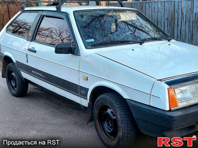Белый ВАЗ 2108, объемом двигателя 13 л и пробегом 150 тыс. км за 950 $, фото 1 на Automoto.ua