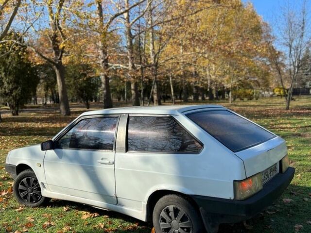 Белый ВАЗ 2108, объемом двигателя 1.5 л и пробегом 150 тыс. км за 1000 $, фото 2 на Automoto.ua