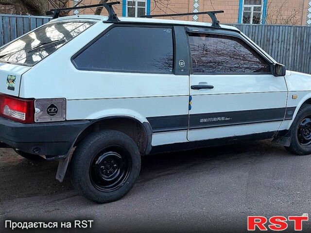 Белый ВАЗ 2108, объемом двигателя 13 л и пробегом 150 тыс. км за 950 $, фото 4 на Automoto.ua
