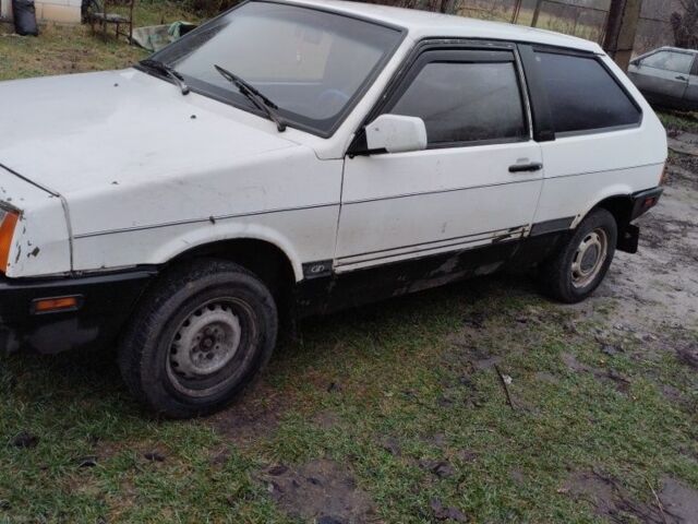 Белый ВАЗ 2108, объемом двигателя 1.5 л и пробегом 277 тыс. км за 710 $, фото 1 на Automoto.ua