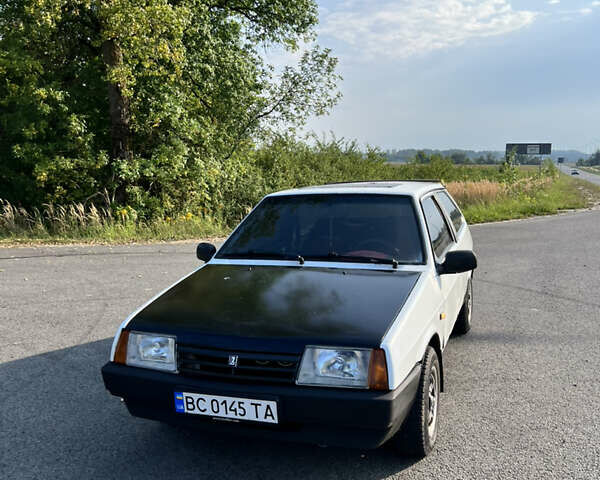 Белый ВАЗ 2108, объемом двигателя 1.5 л и пробегом 220 тыс. км за 1100 $, фото 8 на Automoto.ua