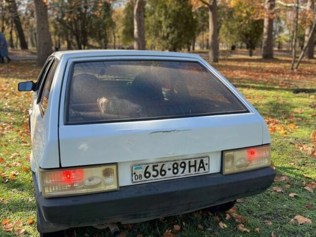 Белый ВАЗ 2108, объемом двигателя 1.5 л и пробегом 150 тыс. км за 1000 $, фото 1 на Automoto.ua