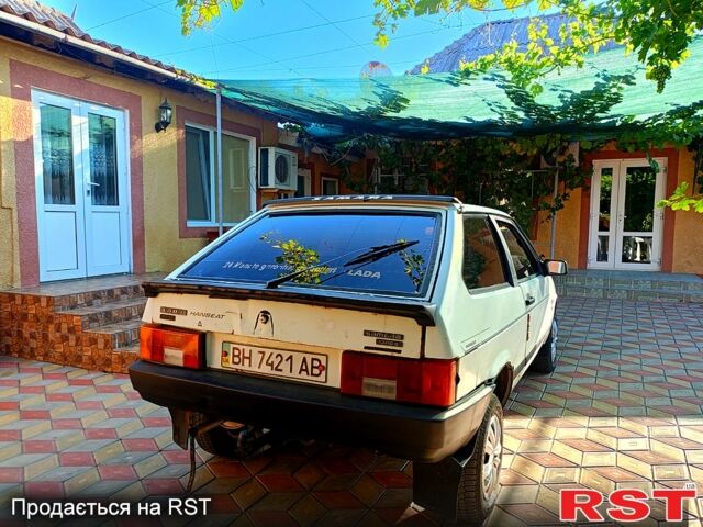 Белый ВАЗ 2108, объемом двигателя 1.5 л и пробегом 120 тыс. км за 600 $, фото 1 на Automoto.ua