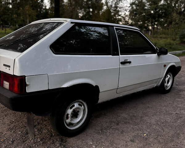 Белый ВАЗ 2108, объемом двигателя 1.5 л и пробегом 31 тыс. км за 1200 $, фото 3 на Automoto.ua