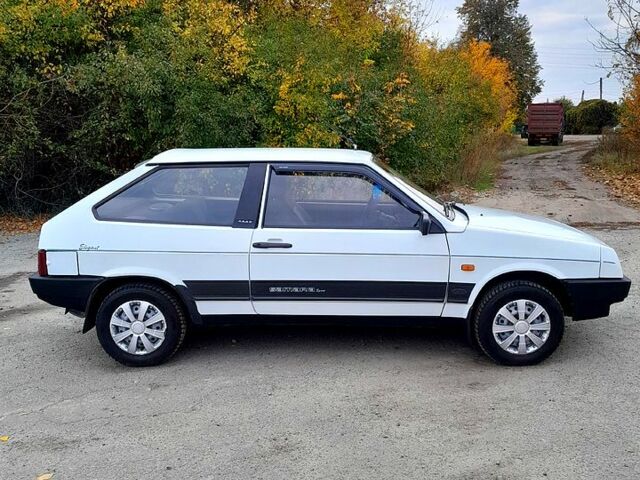 Белый ВАЗ 2108, объемом двигателя 1.3 л и пробегом 123 тыс. км за 1250 $, фото 4 на Automoto.ua