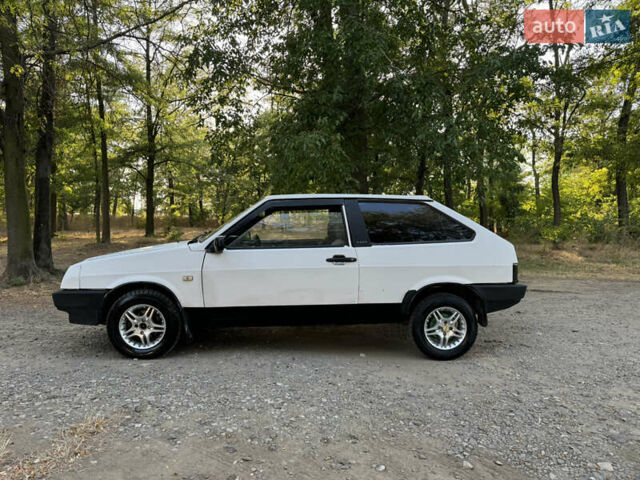 Белый ВАЗ 2108, объемом двигателя 1.4 л и пробегом 180 тыс. км за 1100 $, фото 1 на Automoto.ua