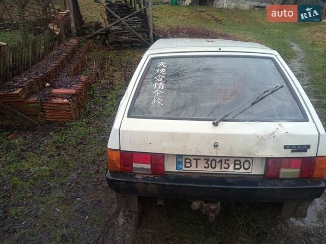 Белый ВАЗ 2108, объемом двигателя 1.1 л и пробегом 55 тыс. км за 600 $, фото 3 на Automoto.ua