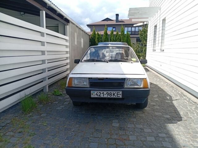 Белый ВАЗ 2108, объемом двигателя 0 л и пробегом 12 тыс. км за 356 $, фото 3 на Automoto.ua