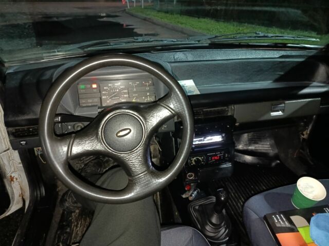 Білий ВАЗ 2108, об'ємом двигуна 1.29 л та пробігом 400 тис. км за 591 $, фото 5 на Automoto.ua