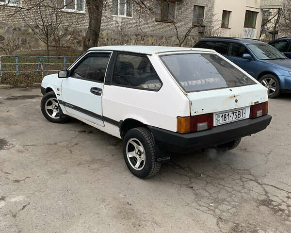 Белый ВАЗ 2108, объемом двигателя 1.3 л и пробегом 100 тыс. км за 1055 $, фото 4 на Automoto.ua