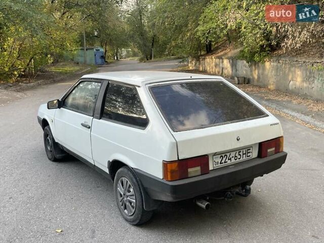 Белый ВАЗ 2108, объемом двигателя 1.5 л и пробегом 165 тыс. км за 799 $, фото 2 на Automoto.ua