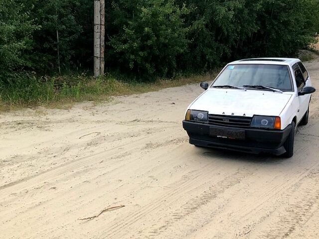 Белый ВАЗ 2108, объемом двигателя 1.6 л и пробегом 200 тыс. км за 840 $, фото 4 на Automoto.ua