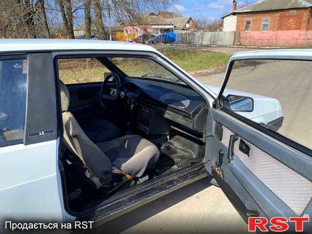 Белый ВАЗ 2108, объемом двигателя 15 л и пробегом 225 тыс. км за 1000 $, фото 10 на Automoto.ua