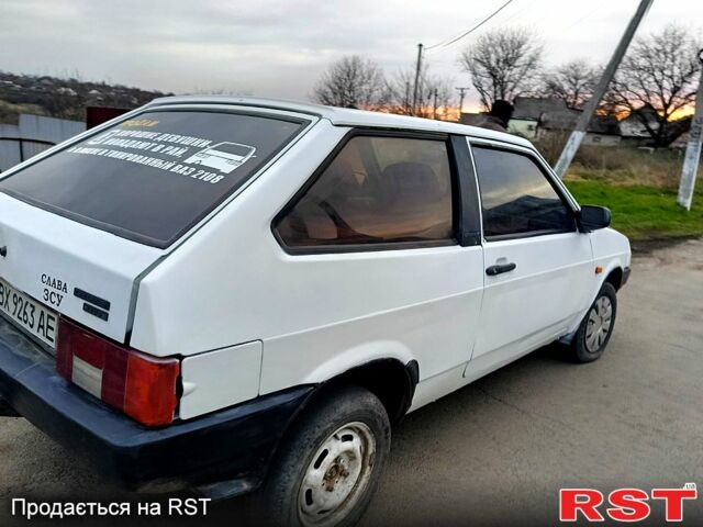 Белый ВАЗ 2108, объемом двигателя 1.5 л и пробегом 150 тыс. км за 600 $, фото 2 на Automoto.ua