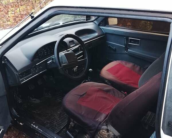 Белый ВАЗ 2108, объемом двигателя 0 л и пробегом 425 тыс. км за 550 $, фото 2 на Automoto.ua