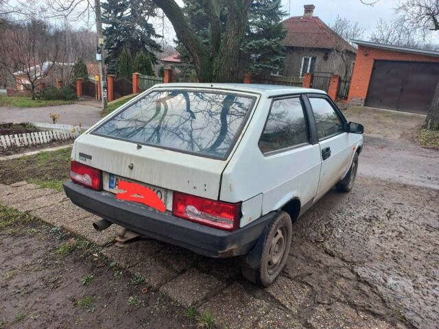 Белый ВАЗ 2108, объемом двигателя 1.3 л и пробегом 95 тыс. км за 850 $, фото 2 на Automoto.ua