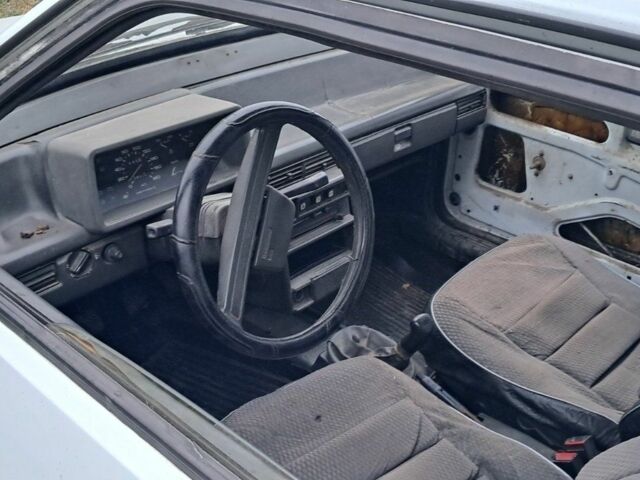 Белый ВАЗ 2108, объемом двигателя 0 л и пробегом 50 тыс. км за 310 $, фото 3 на Automoto.ua