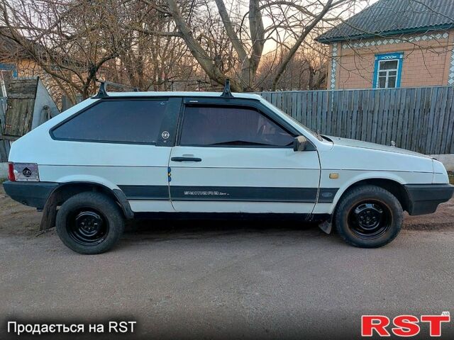 Белый ВАЗ 2108, объемом двигателя 13 л и пробегом 150 тыс. км за 950 $, фото 2 на Automoto.ua
