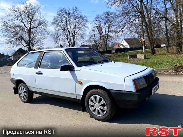 Белый ВАЗ 2108, объемом двигателя 15 л и пробегом 225 тыс. км за 1000 $, фото 6 на Automoto.ua