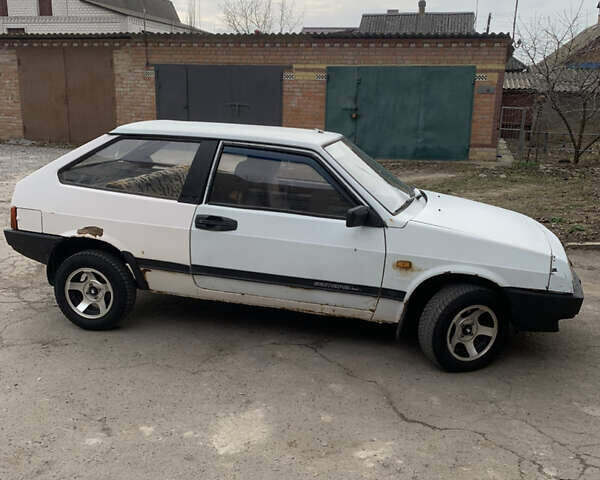 Белый ВАЗ 2108, объемом двигателя 1.3 л и пробегом 100 тыс. км за 1055 $, фото 1 на Automoto.ua