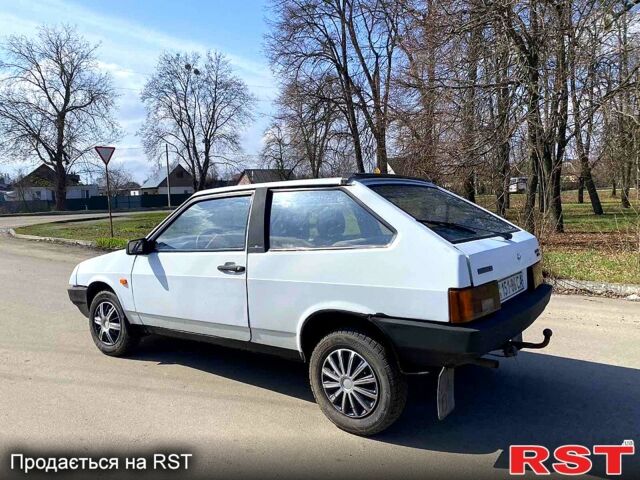 Белый ВАЗ 2108, объемом двигателя 15 л и пробегом 225 тыс. км за 1000 $, фото 4 на Automoto.ua