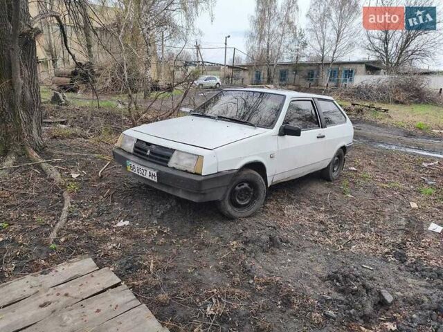 Белый ВАЗ 2108, объемом двигателя 1.5 л и пробегом 500 тыс. км за 672 $, фото 4 на Automoto.ua