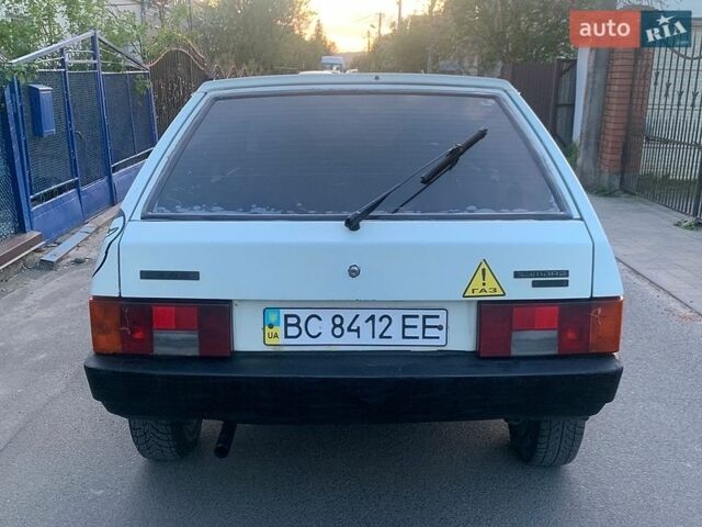 Белый ВАЗ 2108, объемом двигателя 1.29 л и пробегом 330 тыс. км за 799 $, фото 3 на Automoto.ua