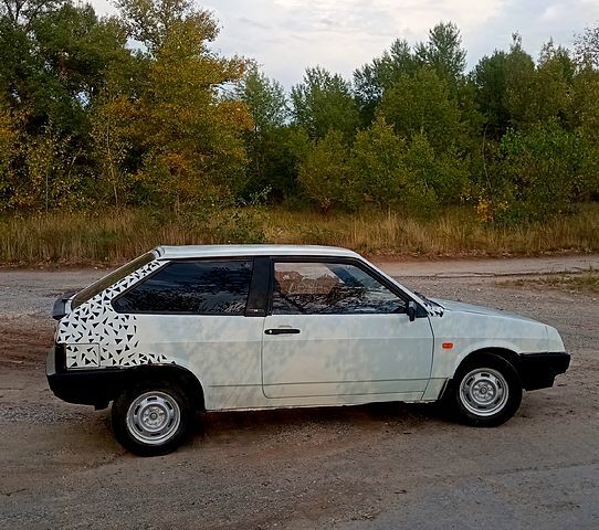 Белый ВАЗ 2108, объемом двигателя 1.3 л и пробегом 96 тыс. км за 845 $, фото 4 на Automoto.ua
