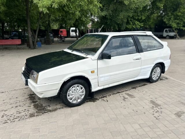 Белый ВАЗ 2108, объемом двигателя 1.5 л и пробегом 200 тыс. км за 721 $, фото 1 на Automoto.ua