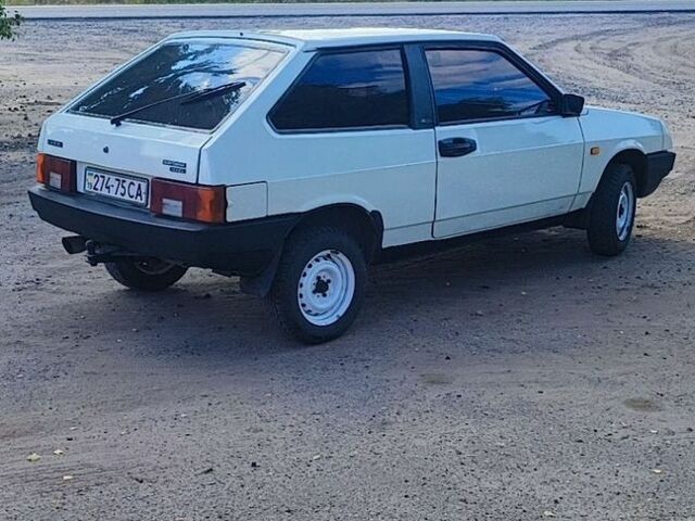 Белый ВАЗ 2108, объемом двигателя 1.3 л и пробегом 200 тыс. км за 990 $, фото 6 на Automoto.ua