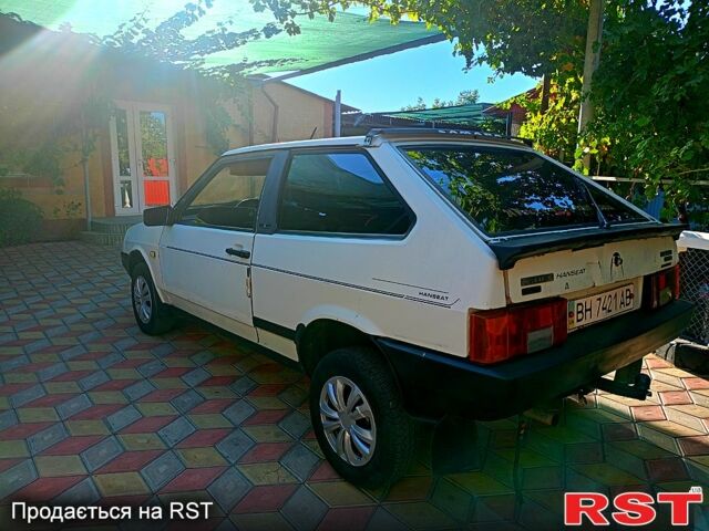 Белый ВАЗ 2108, объемом двигателя 1.5 л и пробегом 120 тыс. км за 600 $, фото 3 на Automoto.ua