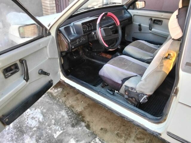 Белый ВАЗ 2108, объемом двигателя 1.3 л и пробегом 170 тыс. км за 700 $, фото 12 на Automoto.ua