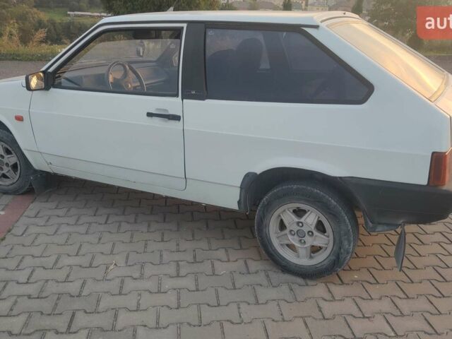 Белый ВАЗ 2108, объемом двигателя 1.1 л и пробегом 89 тыс. км за 700 $, фото 3 на Automoto.ua