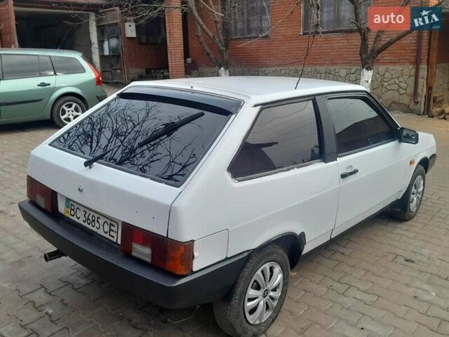 Белый ВАЗ 2108, объемом двигателя 1.5 л и пробегом 333 тыс. км за 600 $, фото 2 на Automoto.ua