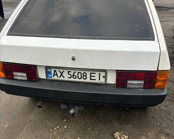 Белый ВАЗ 2108, объемом двигателя 1.5 л и пробегом 70 тыс. км за 1300 $, фото 3 на Automoto.ua