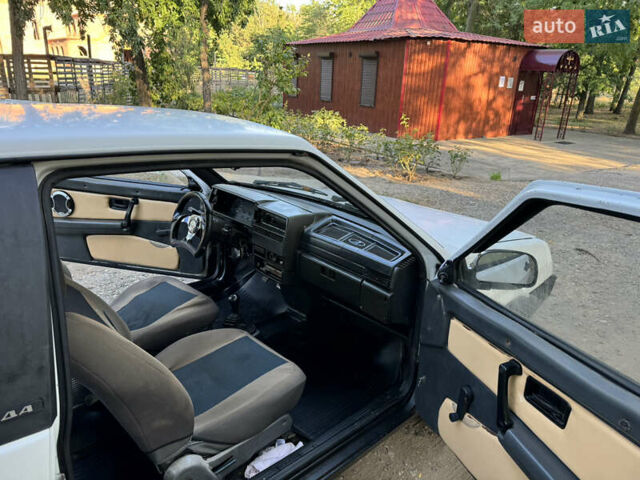 Белый ВАЗ 2108, объемом двигателя 1.4 л и пробегом 180 тыс. км за 1100 $, фото 14 на Automoto.ua