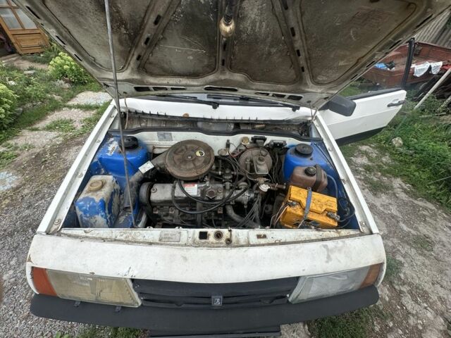 Білий ВАЗ 2108, об'ємом двигуна 1.1 л та пробігом 41 тис. км за 781 $, фото 6 на Automoto.ua