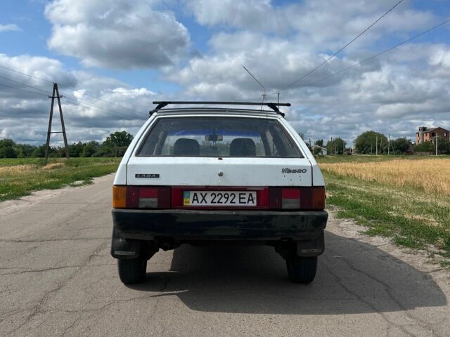 Белый ВАЗ 2108, объемом двигателя 1.3 л и пробегом 180 тыс. км за 450 $, фото 3 на Automoto.ua