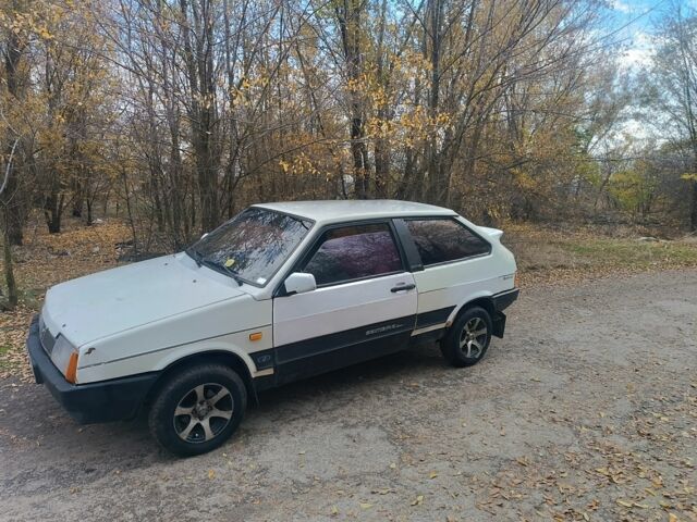 ВАЗ 2108 1993 в Запорожье на Automoto.ua Белый ВАЗ 2108, объемом двигателя 1.3 л и пробегом 1 тыс. км за 650 $, фото 1 на Automoto.ua