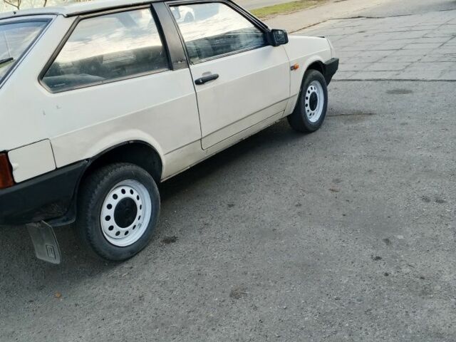 Белый ВАЗ 2108, объемом двигателя 0 л и пробегом 111 тыс. км за 882 $, фото 2 на Automoto.ua