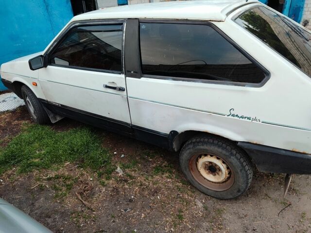 Белый ВАЗ 2108, объемом двигателя 1.5 л и пробегом 100 тыс. км за 600 $, фото 2 на Automoto.ua