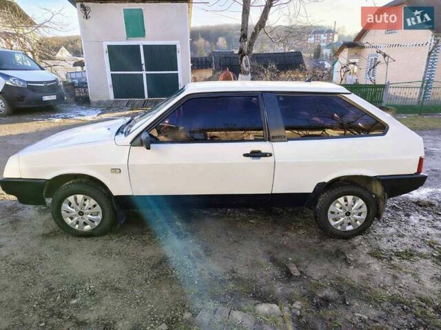 Белый ВАЗ 2108, объемом двигателя 1.5 л и пробегом 64 тыс. км за 800 $, фото 3 на Automoto.ua