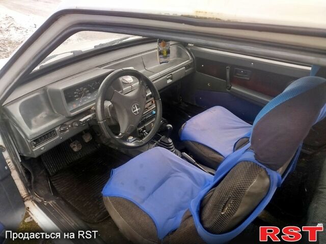 Белый ВАЗ 2108, объемом двигателя 1.5 л и пробегом 152 тыс. км за 830 $, фото 4 на Automoto.ua