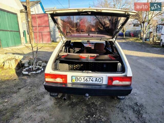 Белый ВАЗ 2108, объемом двигателя 1.5 л и пробегом 64 тыс. км за 800 $, фото 5 на Automoto.ua