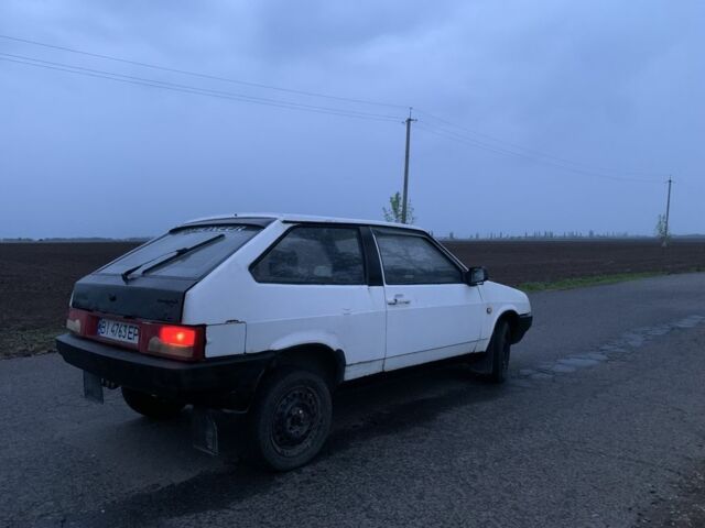 Белый ВАЗ 2108, объемом двигателя 1.5 л и пробегом 147 тыс. км за 594 $, фото 2 на Automoto.ua