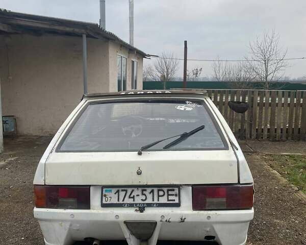 Белый ВАЗ 2108, объемом двигателя 1.3 л и пробегом 100 тыс. км за 717 $, фото 1 на Automoto.ua